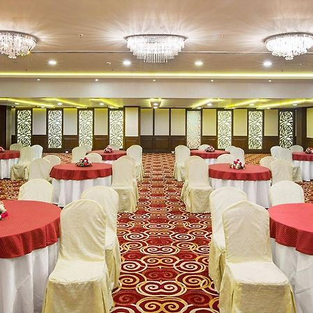העיר בנגלור Hotel The The Grand Magrath מראה חיצוני תמונה
