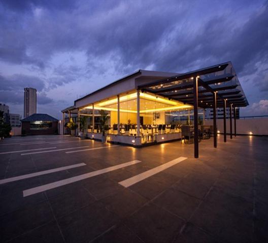 העיר בנגלור Hotel The The Grand Magrath מראה חיצוני תמונה
