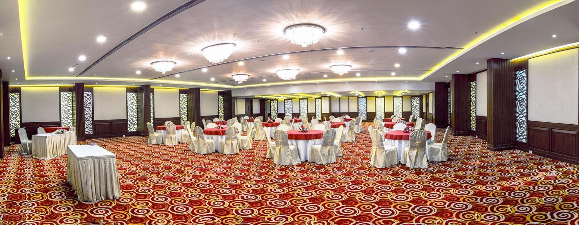 העיר בנגלור Hotel The The Grand Magrath מראה חיצוני תמונה
