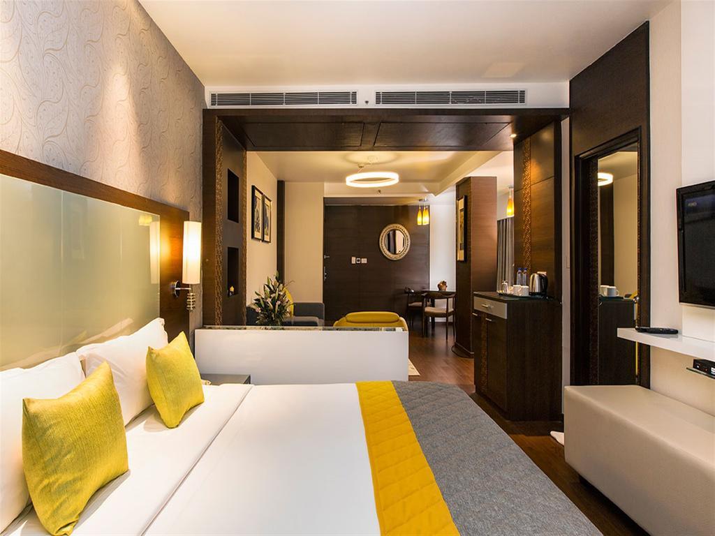 העיר בנגלור Hotel The The Grand Magrath מראה חיצוני תמונה